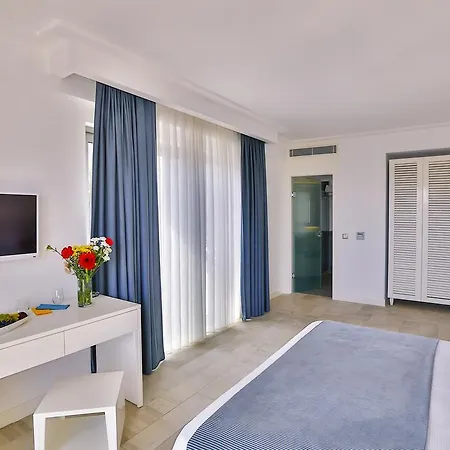 Otel Arnna 2*