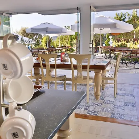 Hotel Arnna 2*